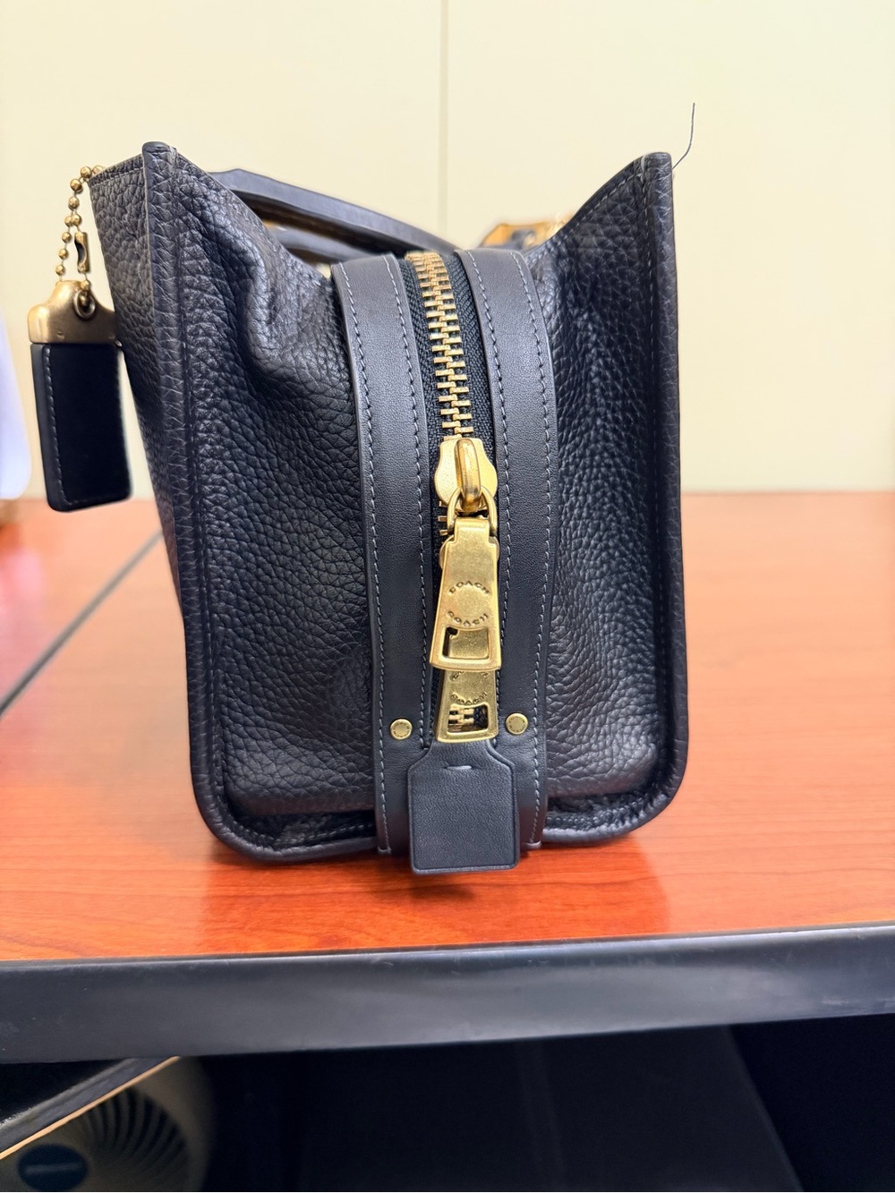 Coach Rogue 25-Black Pebbled Leather Shoulder Bag with Gold Charm - Picture 3 of 16